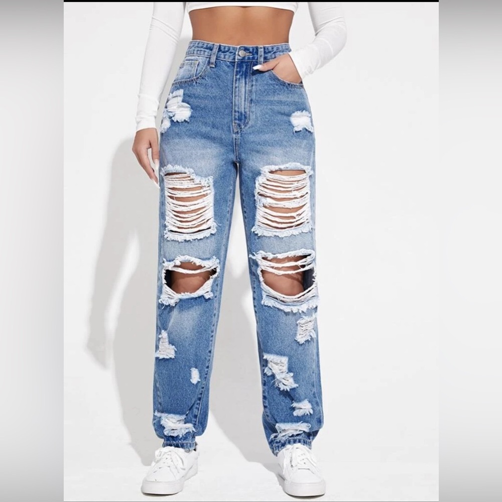 SHEIN Ripped Detail Boyfriend Jeans